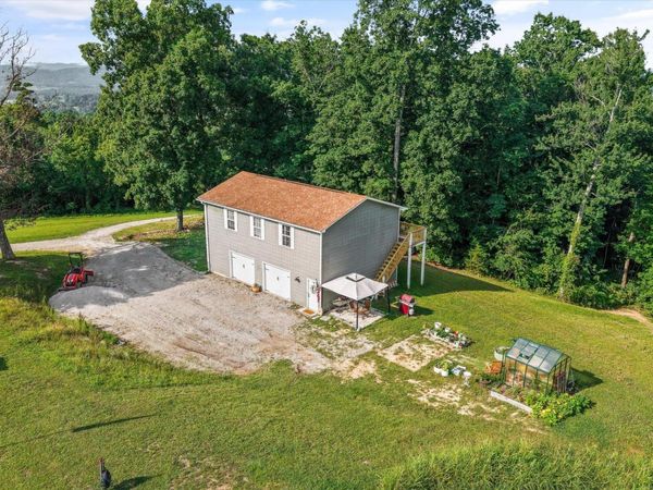 834 Walker Rd , Sharps Chapel, TN 37866