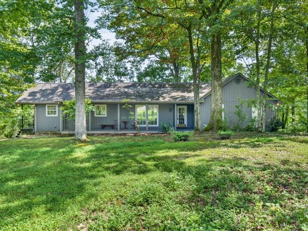 204 Red Bud Dr , Smithville, TN 37166