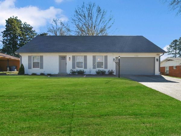 2800 SPRING HILL DR, Memphis, TN 38127