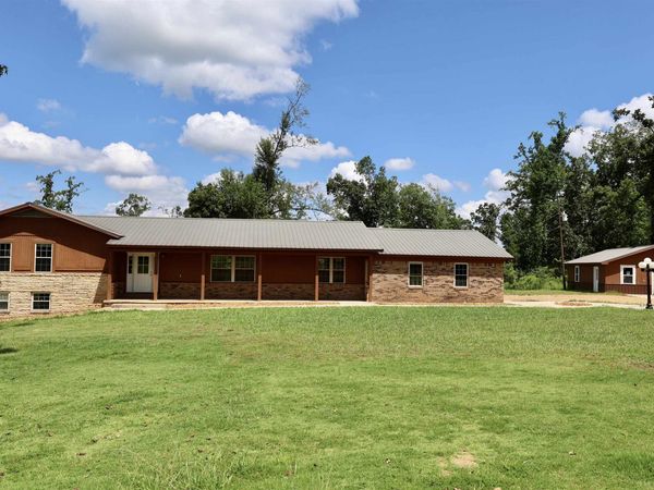 250 APPLE TREE LN, Adamsville, TN 38310