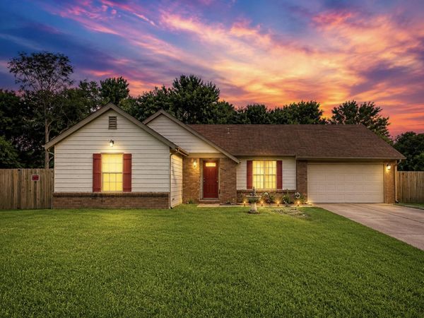 7303 HILLSHIRE DR, Memphis, TN 38133