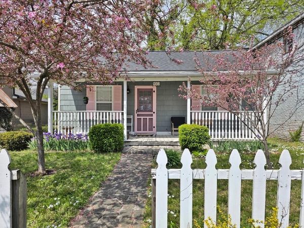 917 Market Street Street, Dayton 37321