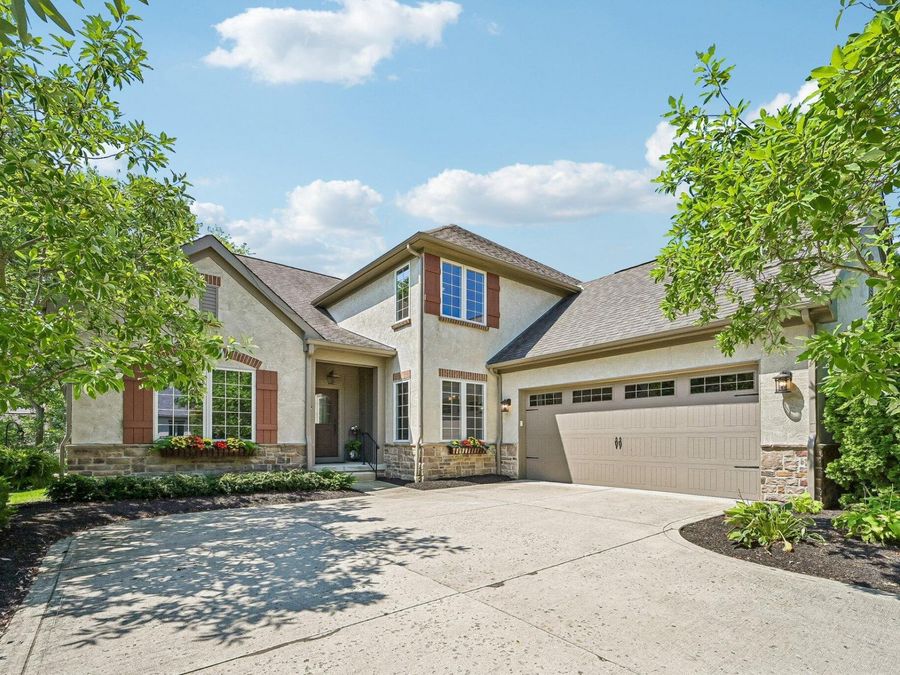 899 John Michael Way , Columbus, OH 43235 Photo 1
