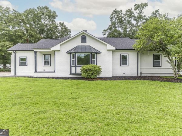 7498 Columbus Road, Lizella, GA 31052