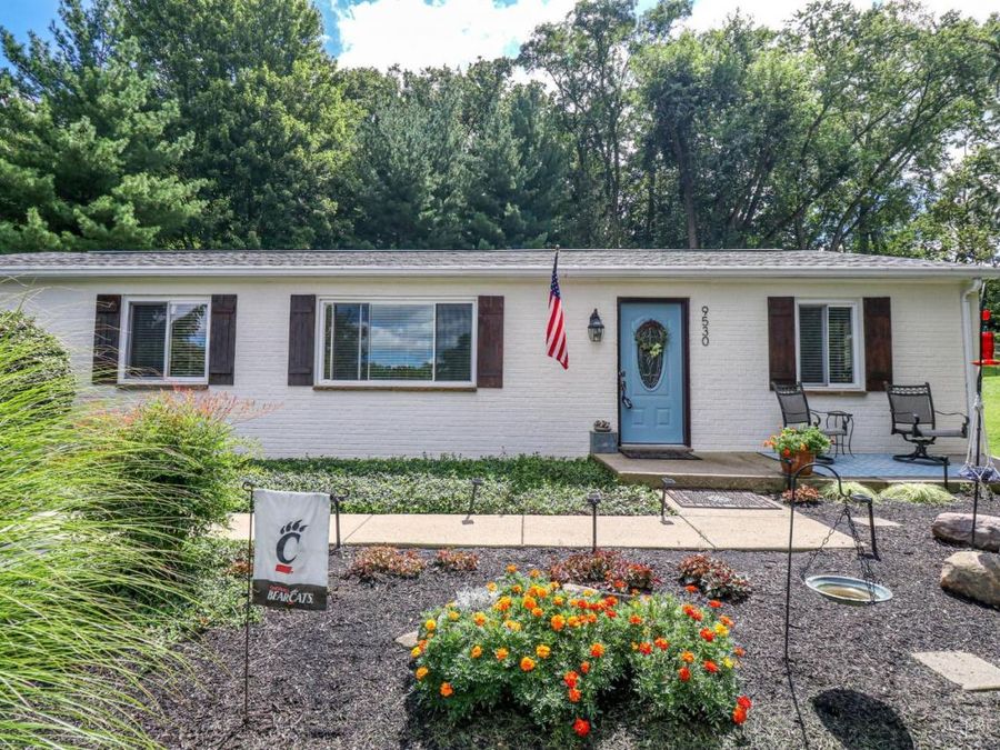9530 Waxwing Drive, Blue Ash, OH 45241 Photo 2