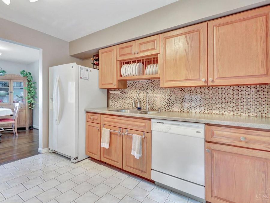 9530 Waxwing Drive, Blue Ash, OH 45241 Photo 8