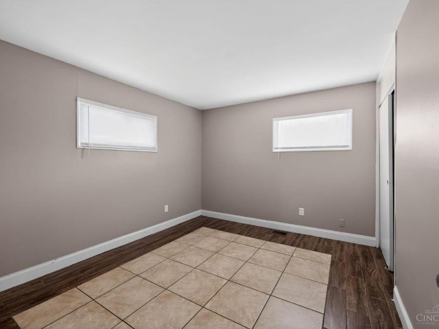 8819 Grenada Drive, Springfield Township, OH 45231 Photo 11