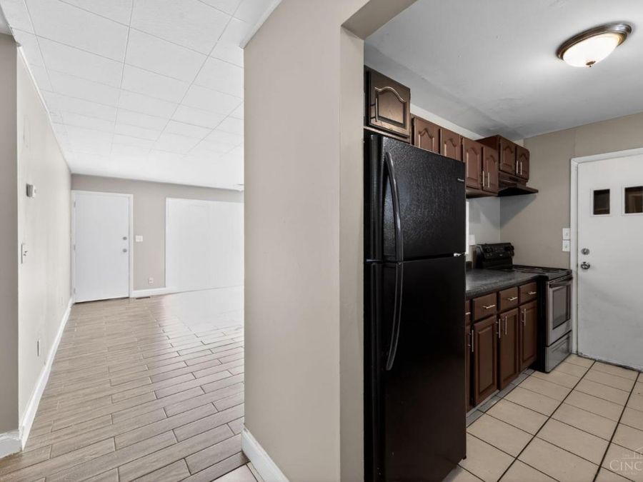 8819 Grenada Drive, Springfield Township, OH 45231 Photo 21