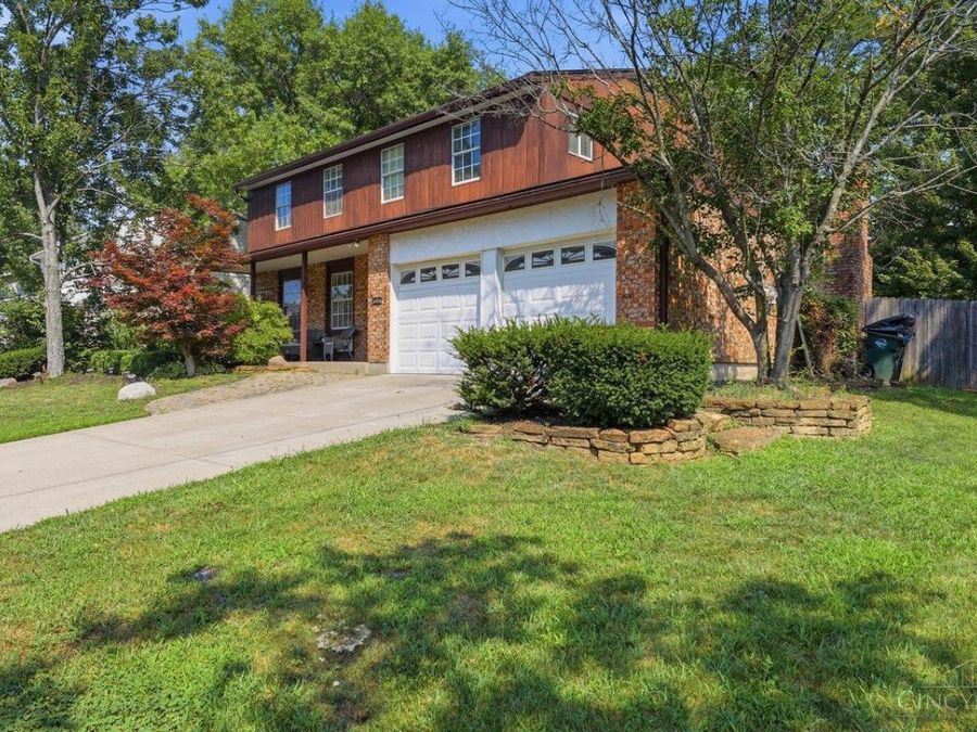 818 Clearfield Lane, Springdale, OH 45240 Photo 2