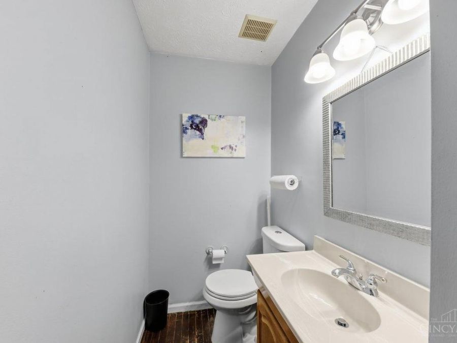 818 Clearfield Lane, Springdale, OH 45240 Photo 9
