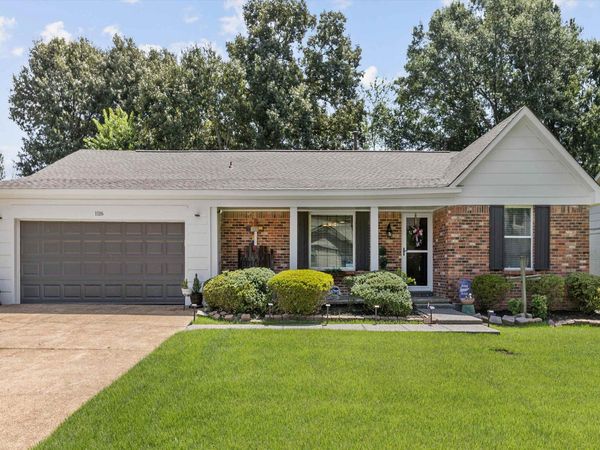 1116 SIMMONS RIDGE DR, Collierville, TN 38017