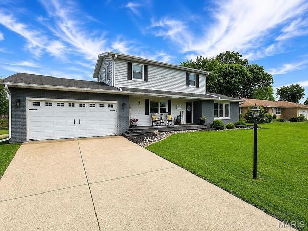 1919 W 4th Street , Centralia, IL 62801