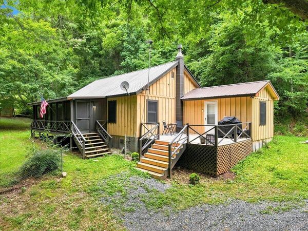 888 Baysinger Road, Newport, TN 37821