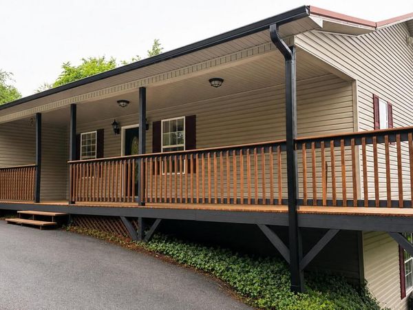 110 Falcon Crest Drive, Harrogate, TN 37752