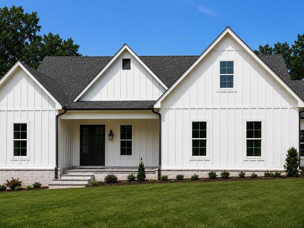 154 Downing Street, Oxford, MS 38655