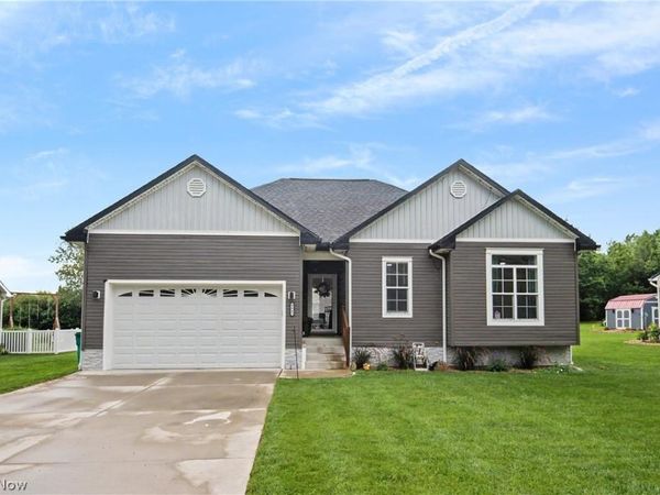 4463 Cloverlane Avenue NW, Champion, OH 44483