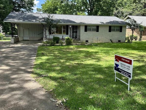 211 Mixon , Marianna, AR 72360