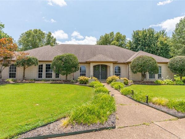 2412 Fianna Way , Fort Smith, AR 72908