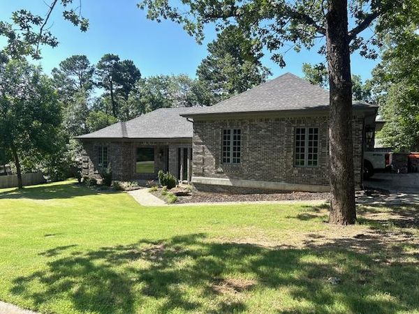 12 Live Oak Lane , Russellville, AR 72802