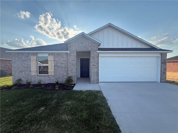 1826 Thelma Street , Springdale, AR 72762