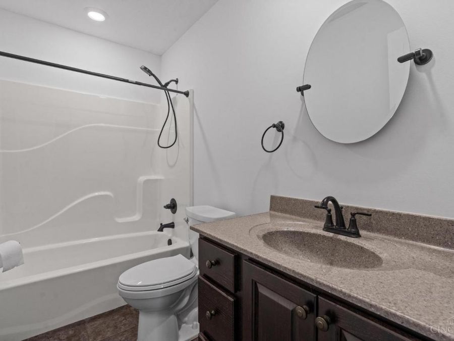 100 Tanglewood Drive, Hillsboro, OH 45133 Photo 27