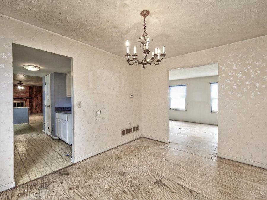 12145 Kenn Road, Springdale, OH 45240 Photo 17