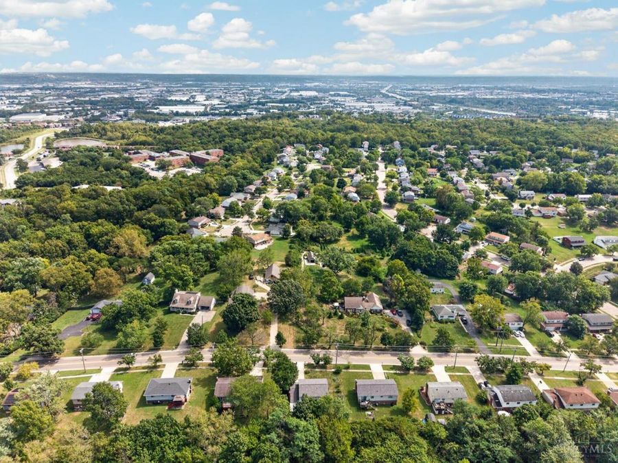 12145 Kenn Road, Springdale, OH 45240 Photo 9