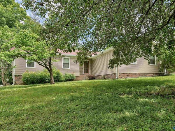 261 Glenview Drive, Estill Springs, TN 37330