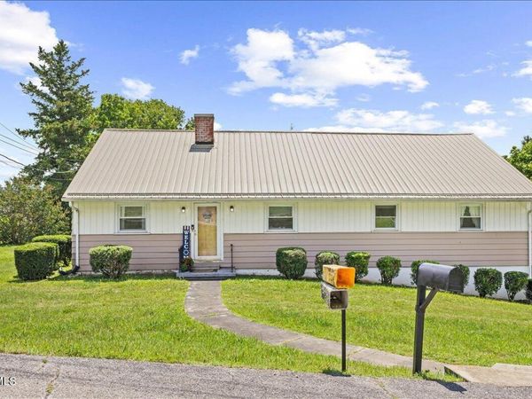 117 Ridge Street, Surgoinsville, TN 37873