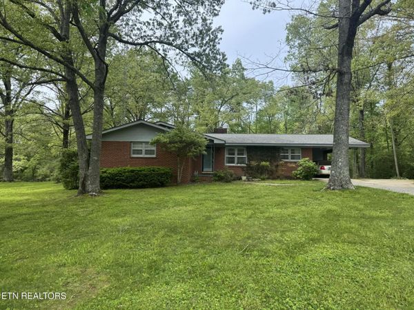 664 Sparta Drive, Crossville, TN 38555
