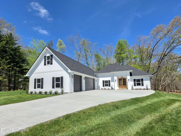 518 Gohi Tr, Vonore, TN 37885
