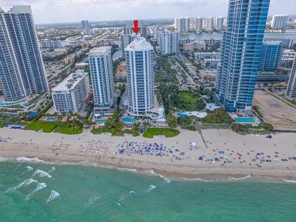 210 174th Street, Unit 1110, Sunny Isles Beach, FL 33160