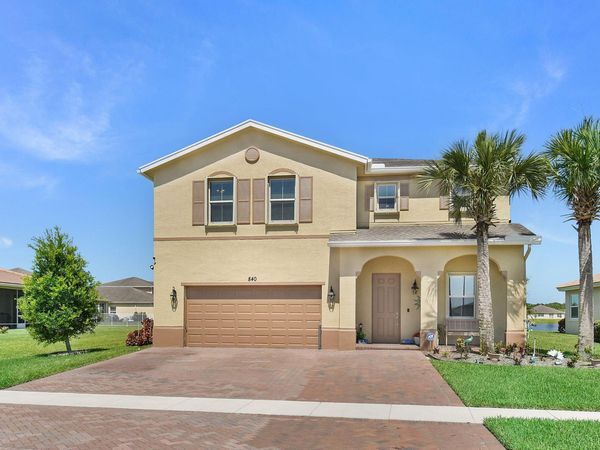 840 Gairloch Lane, Fort Pierce, FL 34947