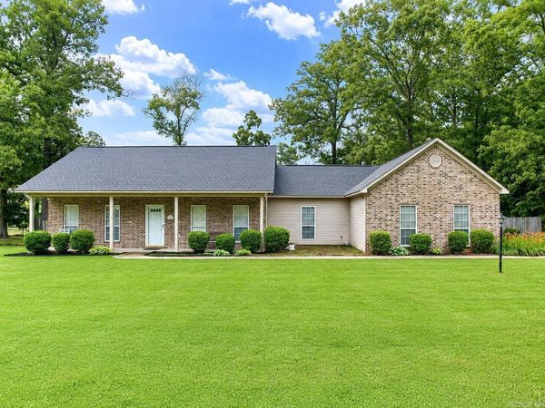 211 Betty , White Hall, AR 71602