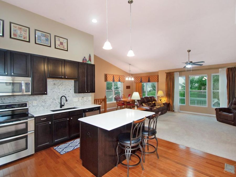 320 Huntington Drive, Hamilton Township, OH 45039 Photo 5