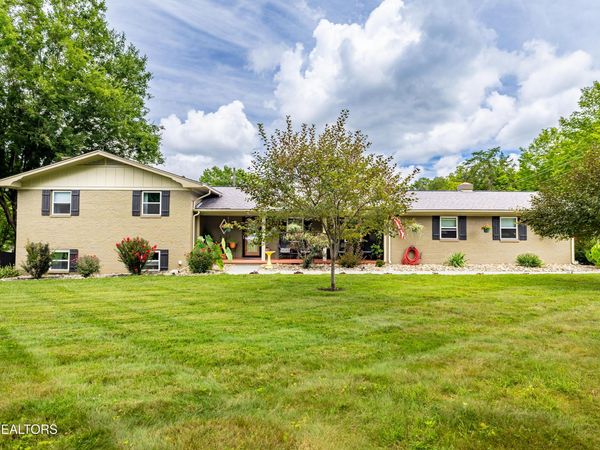 418 Belle Meade Drive, Maryville, TN 37803
