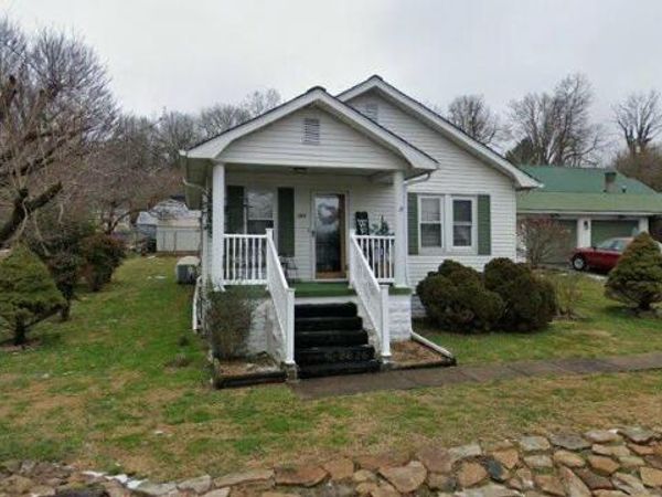 604 E Virginia Ave, LaFollette, TN 37766