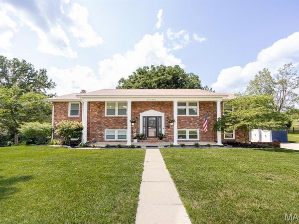 1700 Saint Andrews , O'Fallon, IL 62269