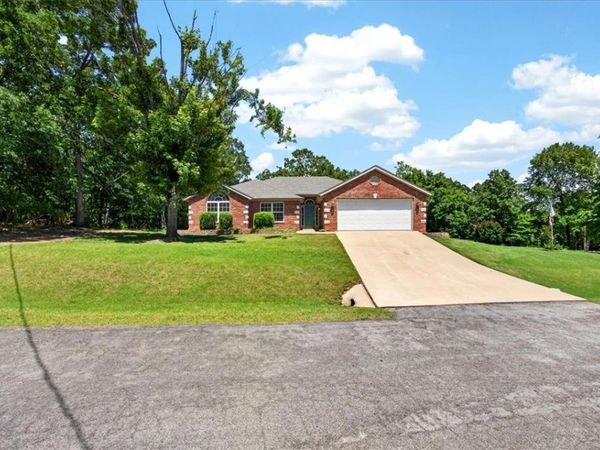 15 Bonnyrigg Drive , Bella Vista, AR 72715