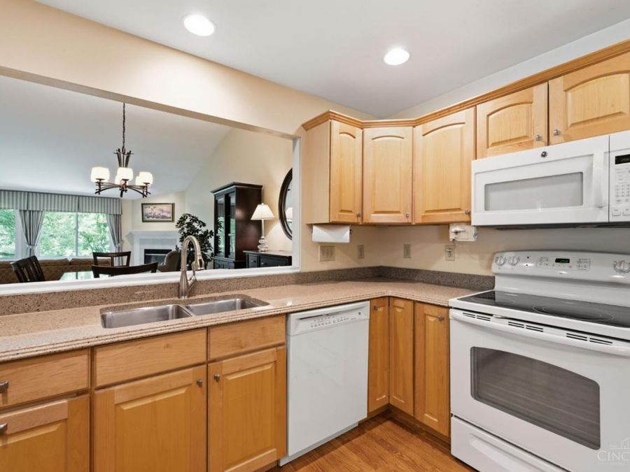 104 Miami Lakes Drive, Milford, OH 45150 Photo 4