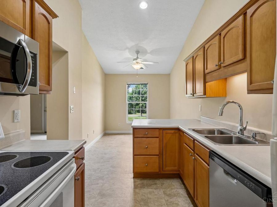 7991 Pinnacle Point Drive, Unit 202, West Chester, OH 45069 Photo 19