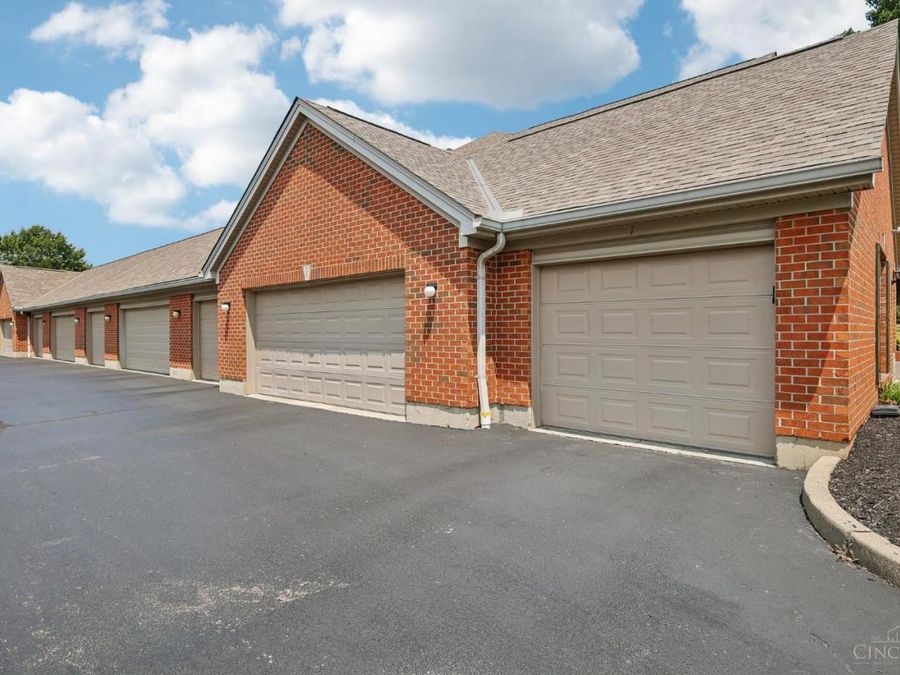 7991 Pinnacle Point Drive, Unit 202, West Chester, OH 45069 Photo 5