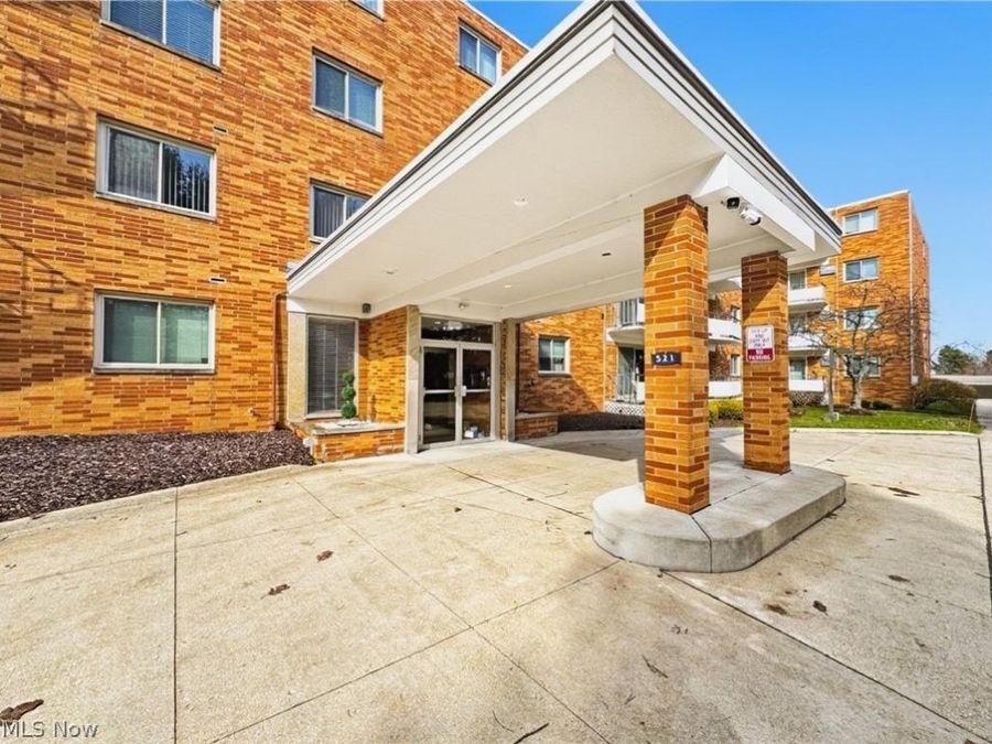 521 Tollis , Unit 396, Broadview Heights, OH 44147 Photo 1