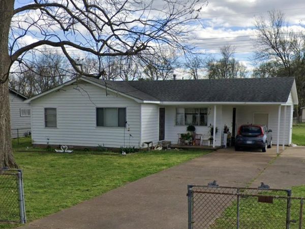 2900 Robinson St , Newport, AR 72112