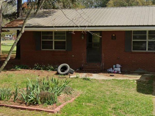 412 Logan St, Newport, AR 72112