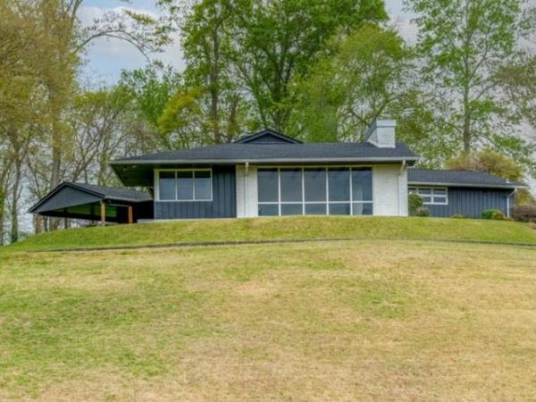 103 Treemont Dr, Tuscumbia, AL 35674