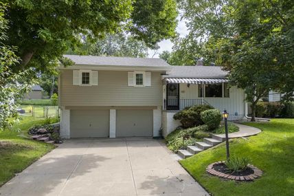 1455 S 123rd Street, Omaha, NE 68144
