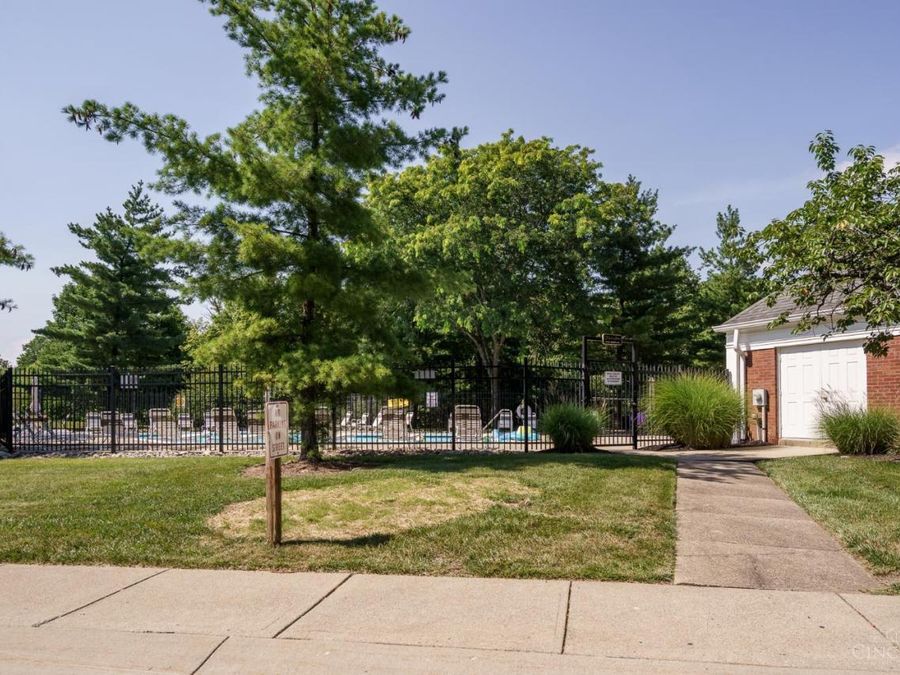 5574 Regimental Place, Cincinnati, OH 45239 Photo 40