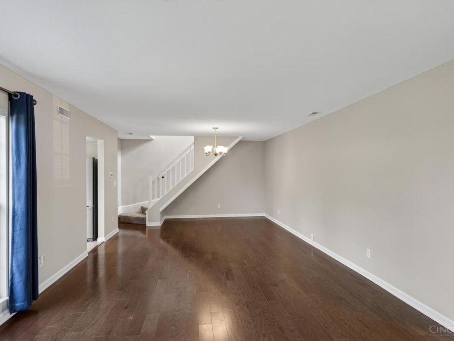 5574 Regimental Place, Cincinnati, OH 45239 Photo 8