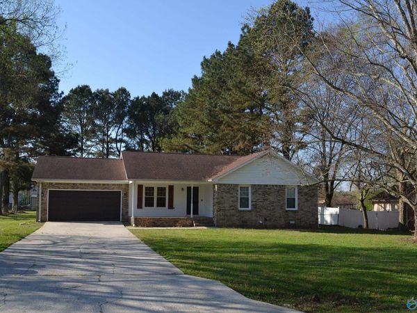 477 Comet Drive, Toney, AL 35773